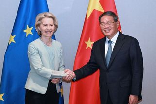 Von der Leyenová telefonovala s čínským premiérem. Spolupracujme, vyzval Peking - Novinky